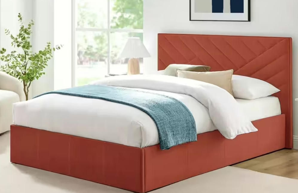 Kingsize Bed in Burnt Orange Ottoman
