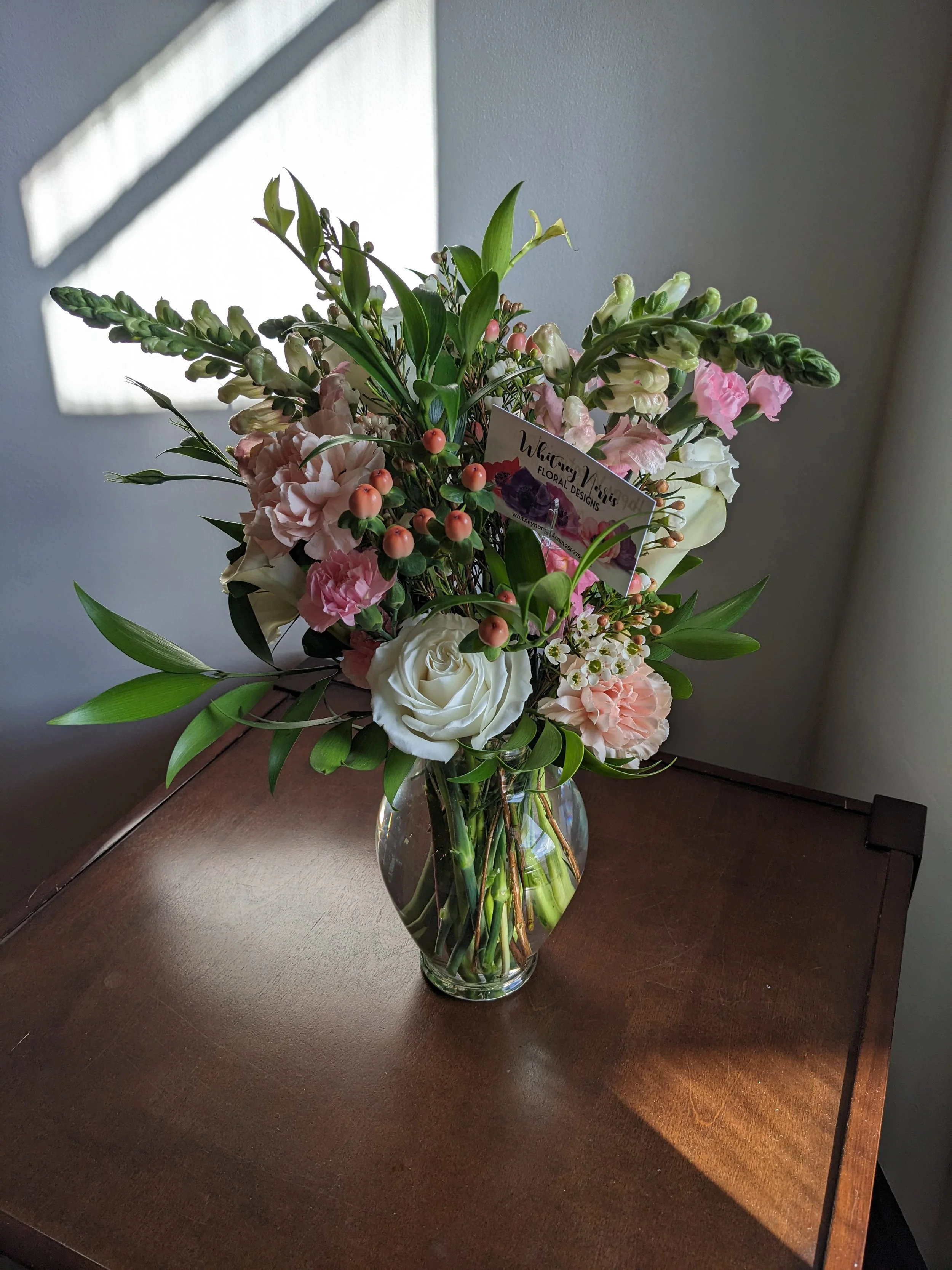 Large Light and Airy Vase Arrangement