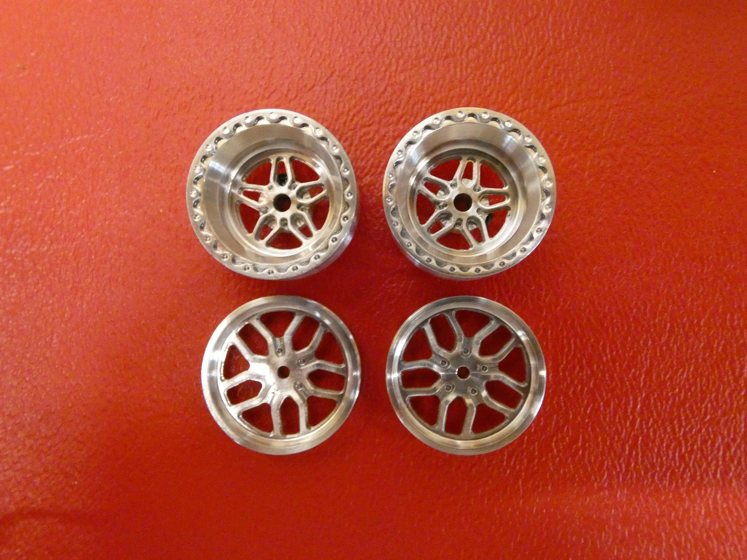 1/25 Slot Car Laguna beadlock