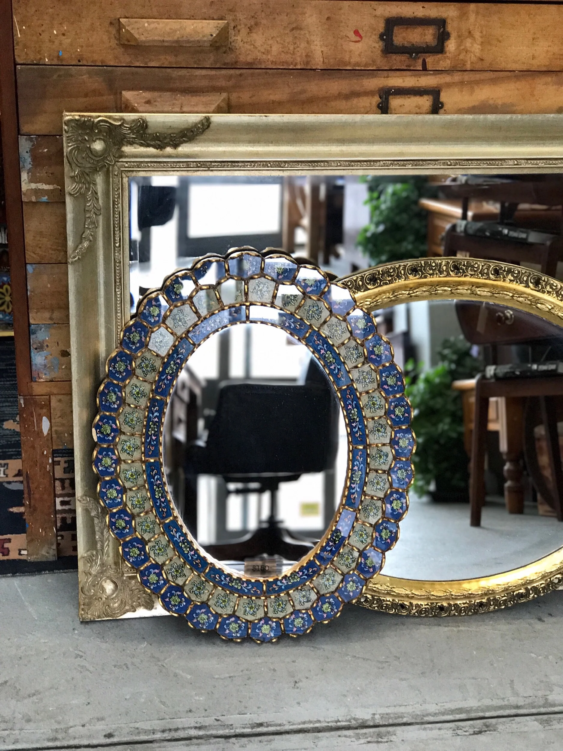 We’ve had so many mirrors come through the shop, I’ve lost count. If you’re looking for something a bit different in the mirror department, let us know…..we may just be able to help.