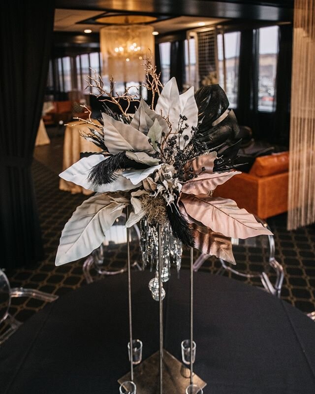 These modern, floral center pieces completed the look for this speakeasy styled party. @macsfloral absolutely knocked it out of the park and gave our clients something totally unique for their birthday celebration 🖤⠀⠀⠀⠀⠀⠀⠀⠀⠀
.⠀⠀⠀⠀⠀⠀⠀⠀⠀
.⠀⠀⠀⠀⠀⠀⠀⠀⠀
.⠀