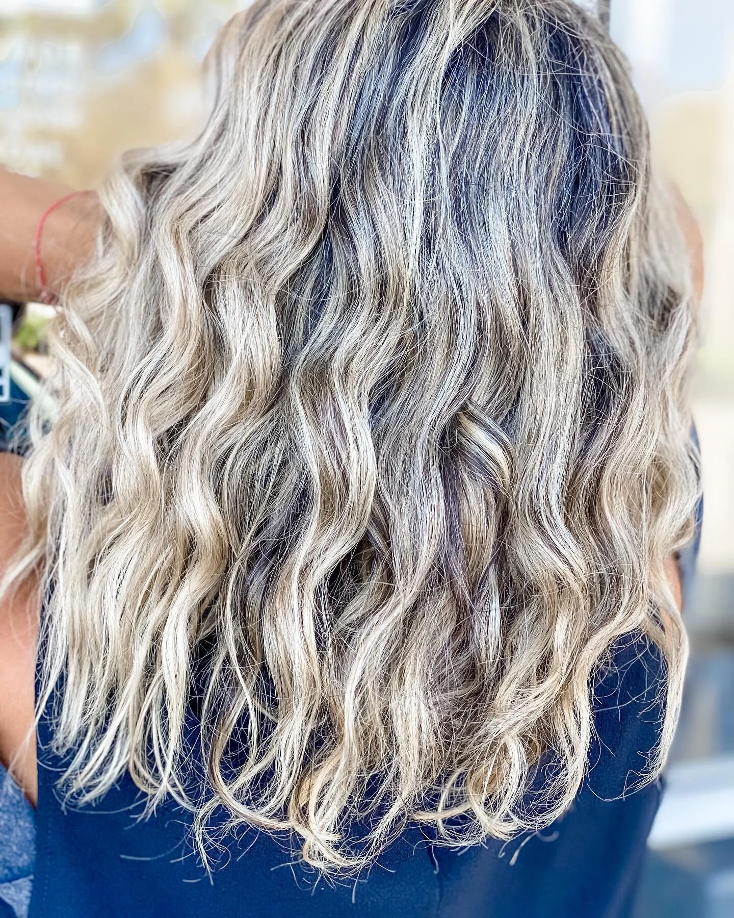 Check out this amazing transformation by @shearsincolor  Our newest team member came ready to WORK. 😍😍😍