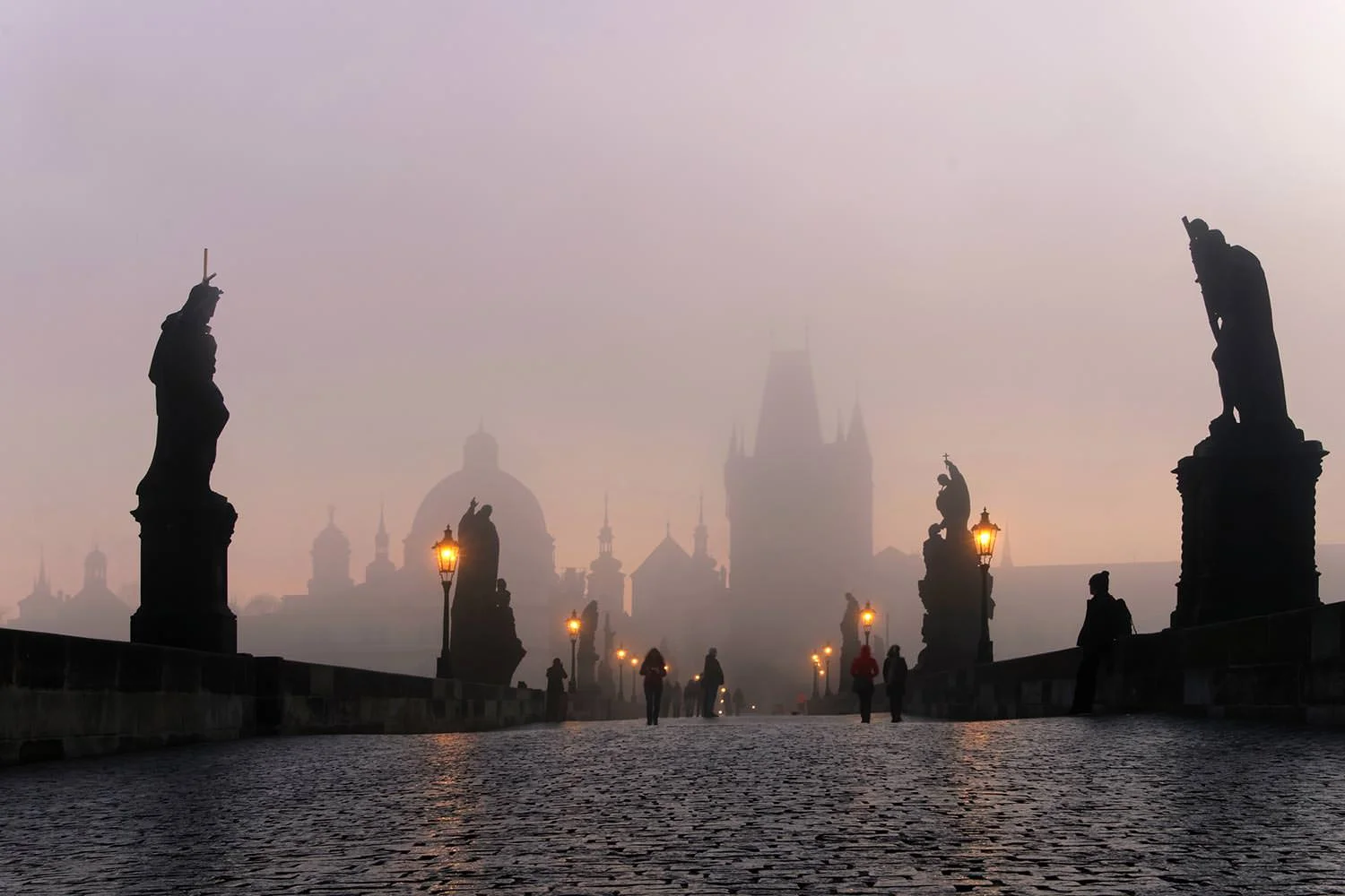 charles-bridge-prague-01-dawn.jpg