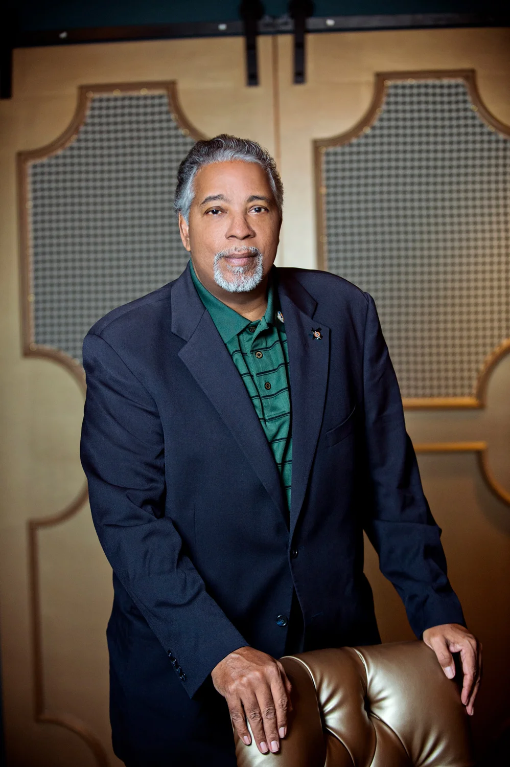 office-headshot-houston-portrait-photographer.jpg