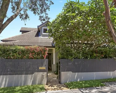 Bondi Adobe. Bondi beach Holiday Homes.jpg