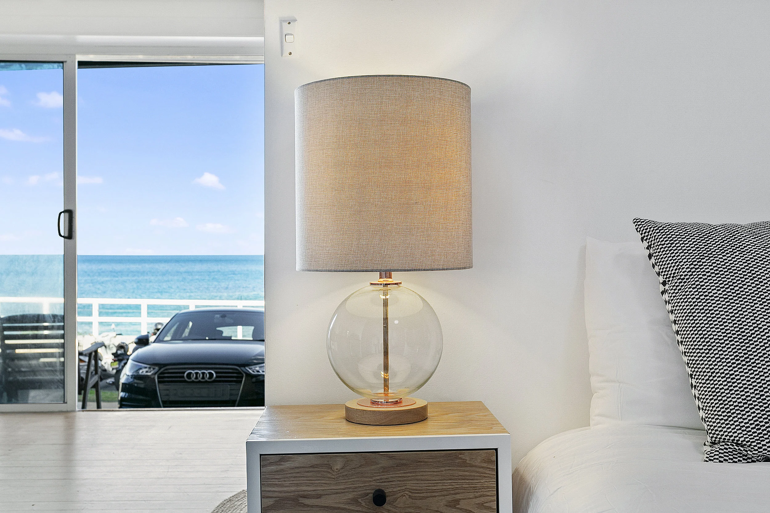 013_Open2view_ID587619-9a_Bronte_Marine_Drive__Bronte.jpg