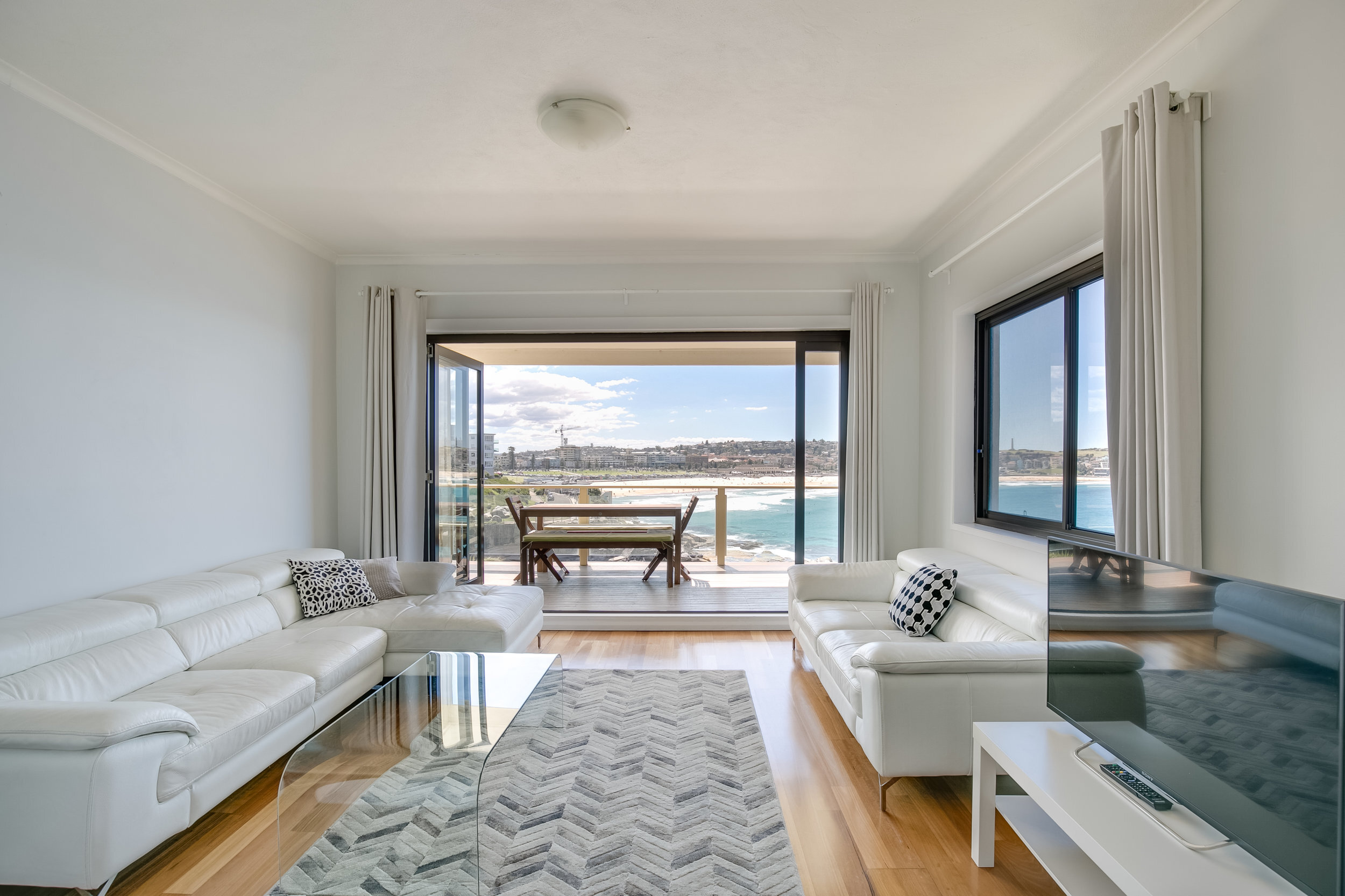 Ultimate4+Oceanview.+Bondi+Beach+Holiday+Homes1.jpg