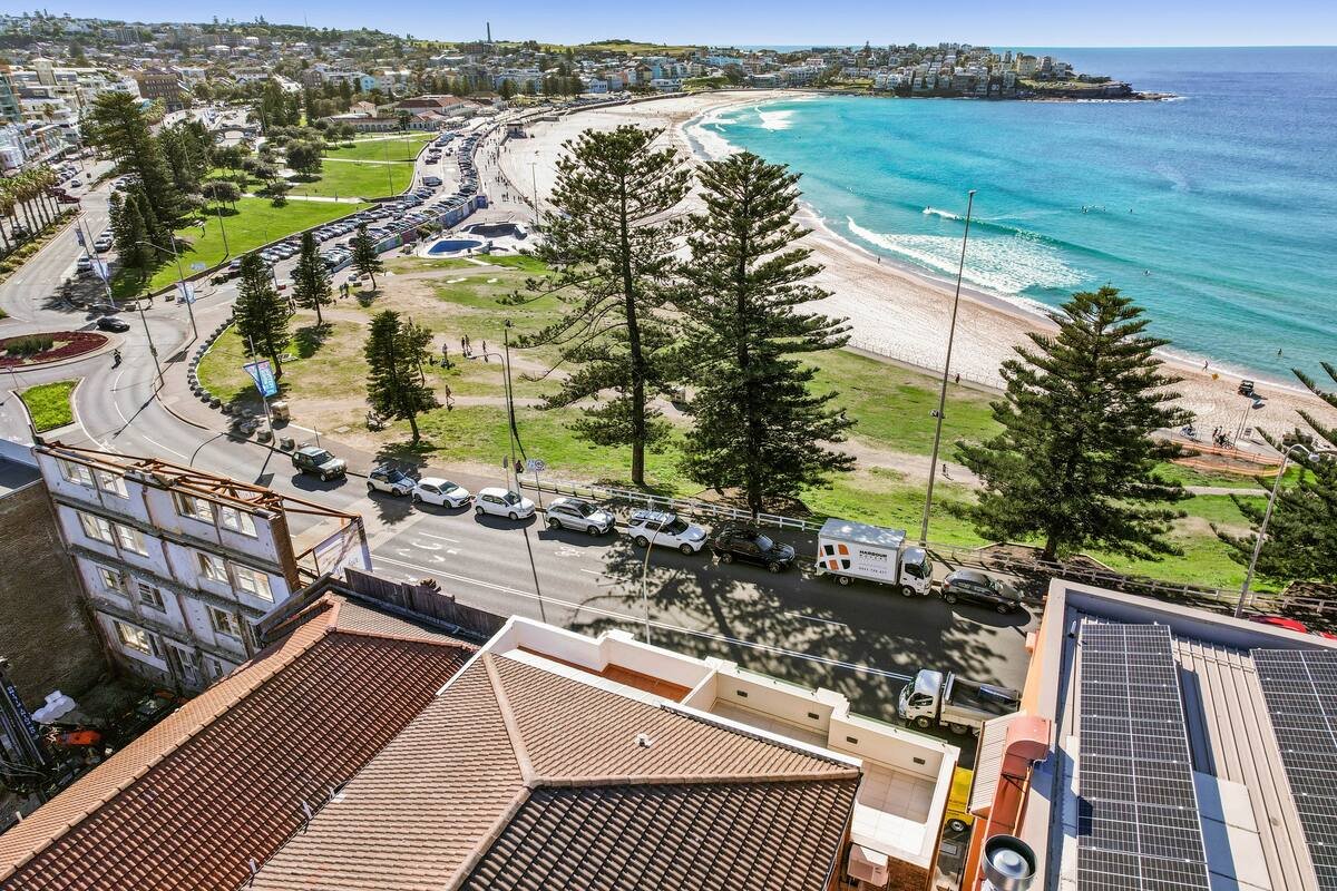 Beachfront Penthouse - Campbell St - Bondi Beach Holiday Homes 11.jpeg
