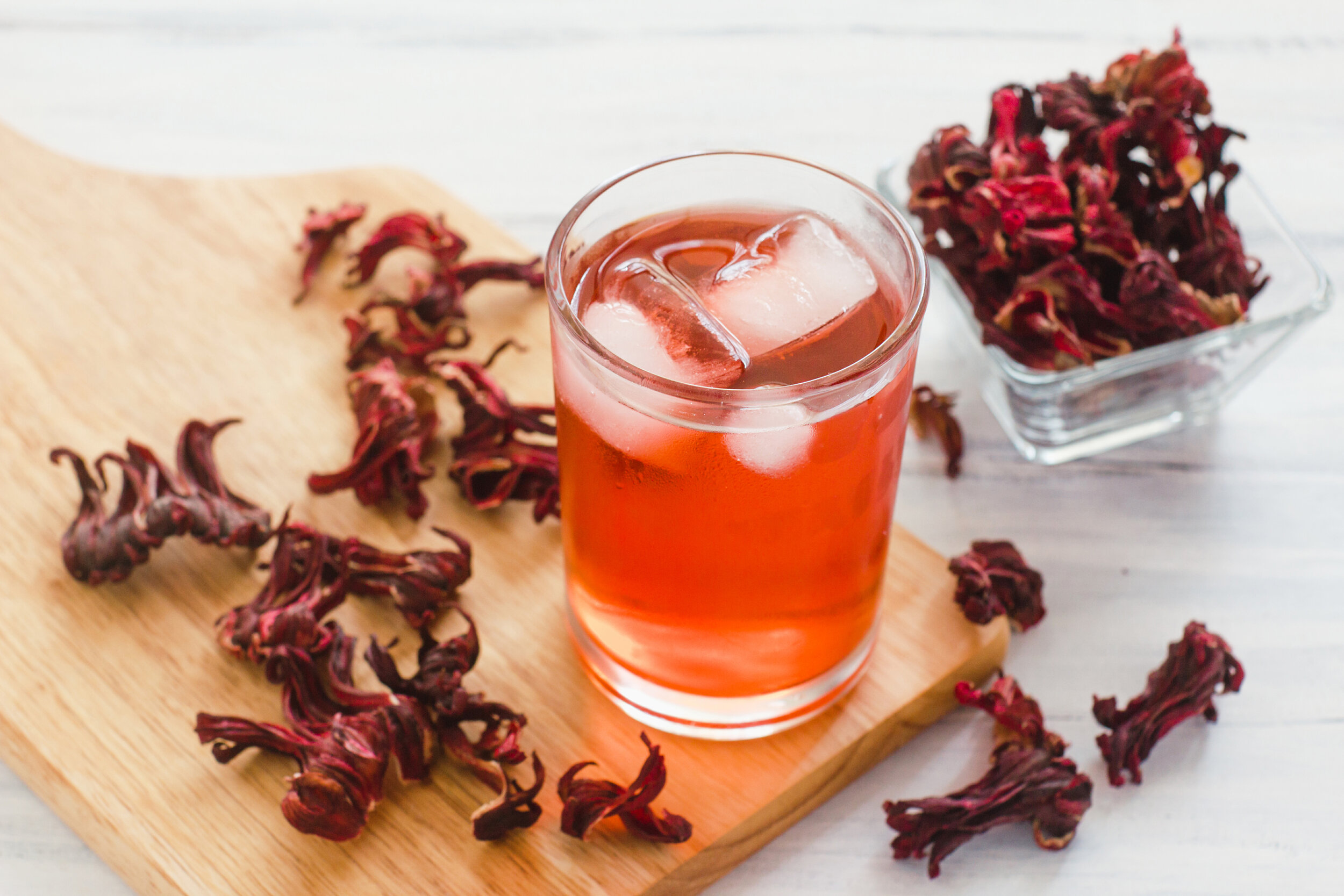 agua de Jamaica, roselle mocktail drink, summer beverage in mexico