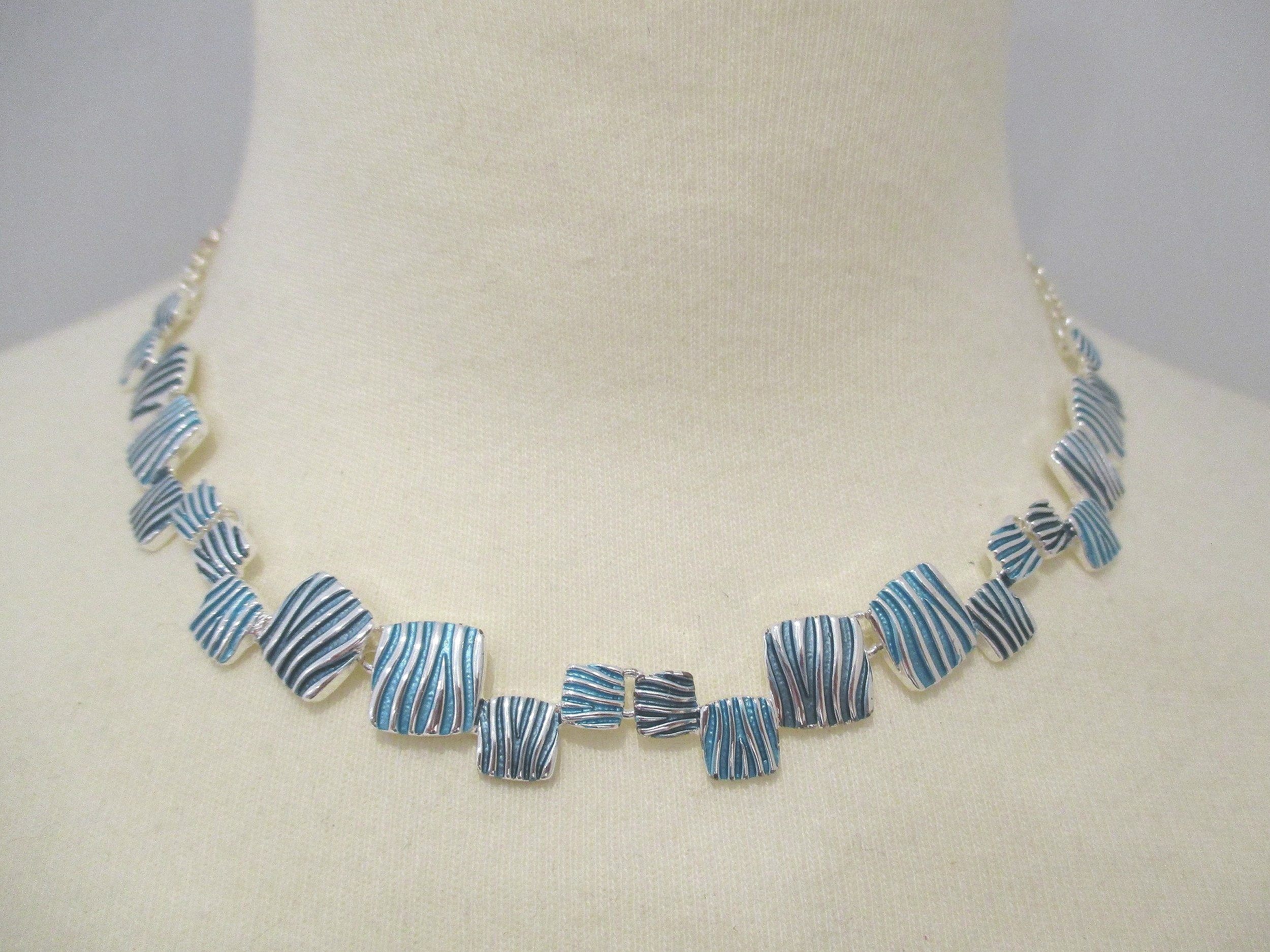AT006+Squares+necklace.jpg