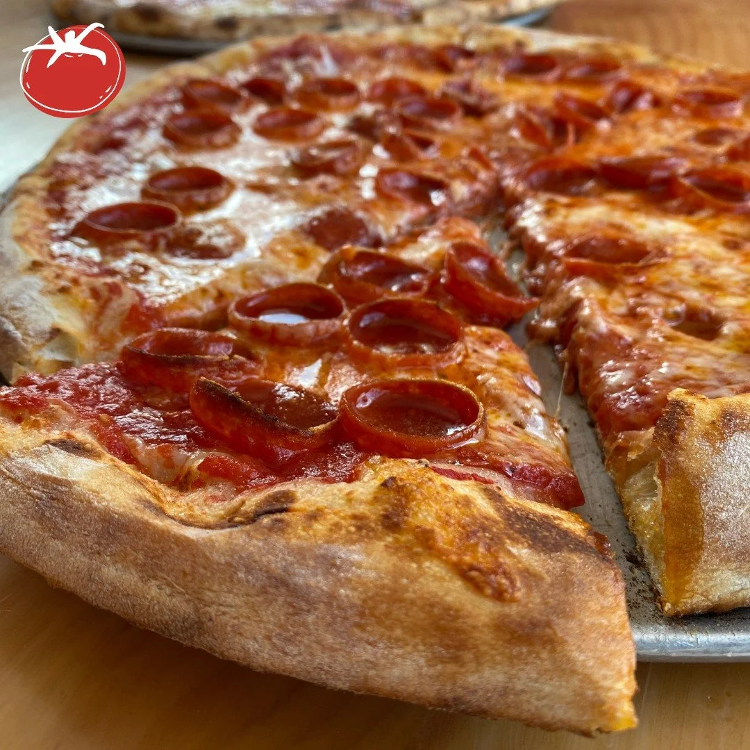 VincitoriApizza.com | 860-739-3136 | 294 Main St, Niantic
.
.
.
.
.
.
.
. #pizzaeveryday❤️🍕 #ctshoreline #niantic #scratchmade #ctpizzatrail #ctpizza #pizzadelivery #bestpizza #vincitori #apizza #awardwinningpizza #sourdoughpizza #letusdothecooking 