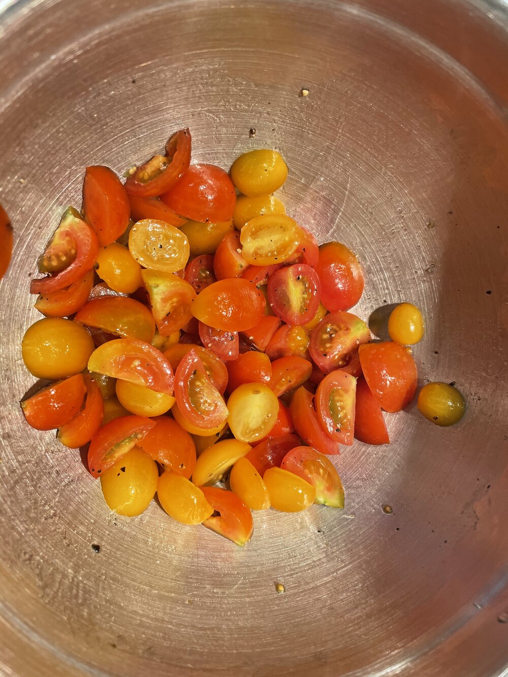 Marinating tomatoes_Menu4Living.jpg