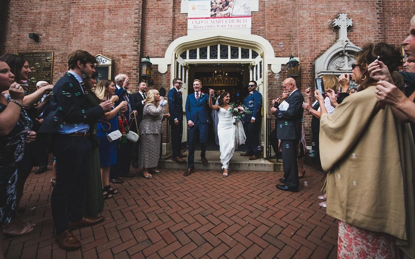 #phillywedding | #oldcityphilly 

#philadelphia #engaged #engagedphilly #phillyweddingphotographer