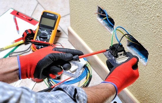 What is a short Circuit? - Richmond Home Inspector