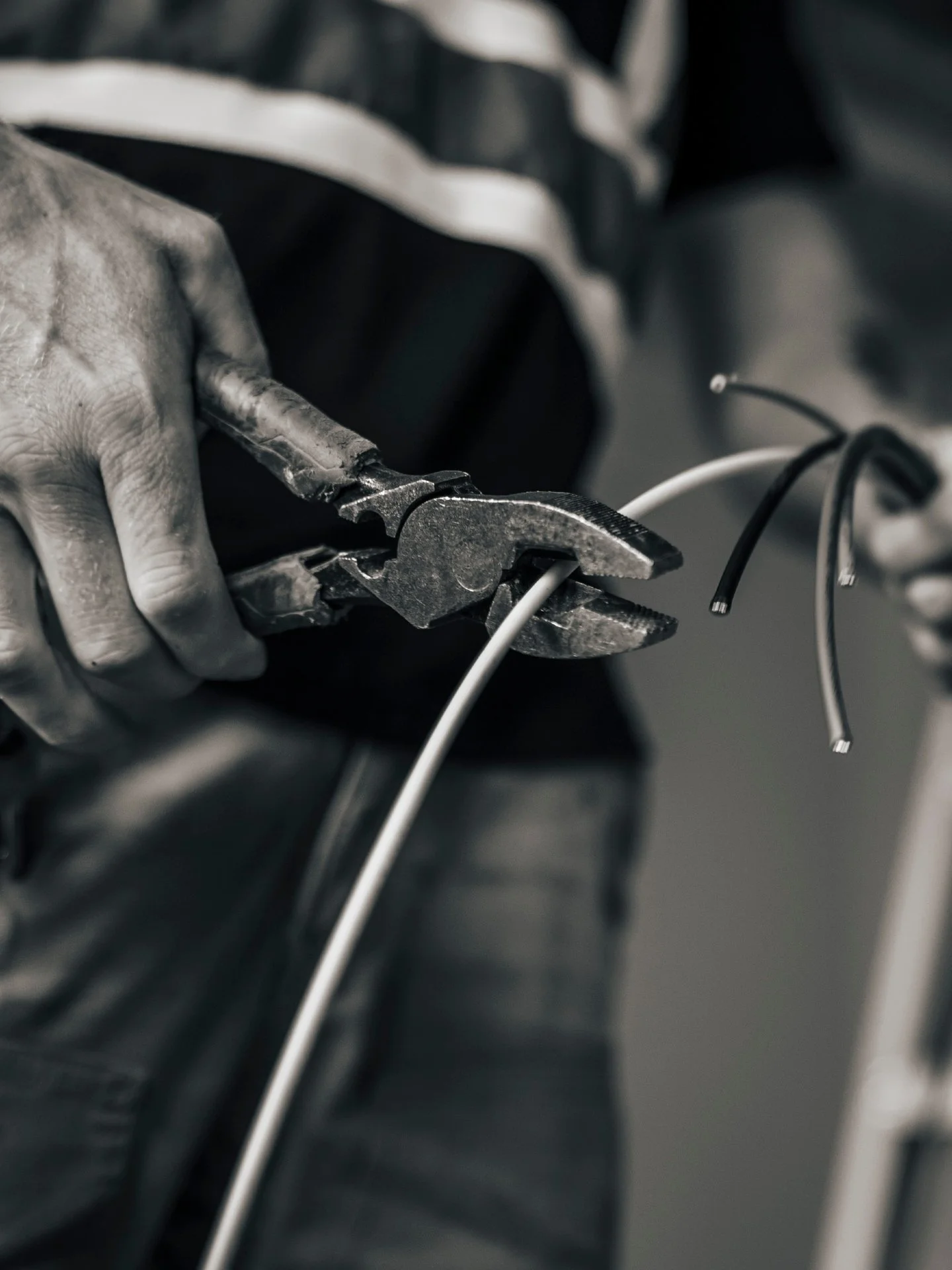 The small cuts that make the whole thing work ⚡ Clean strips, solid terminations &mdash; the fundamentals never go out of style. 🔧

#Electrician #ElectricalContractor #Trades #SkilledTrades #Vancouver #YVR #ElectricianLife #ToolsOfTheTrade #Sparky #