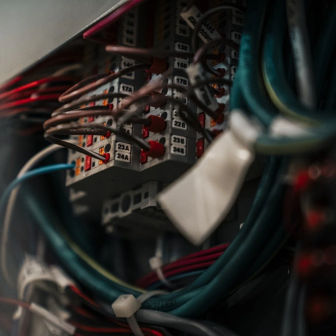 Method behind the wires 🔌⚡ Every conductor landed, labelled, and terminated to plan &mdash; this is what a clean control panel looks like on the commercial side. 🧠

#CommercialElectrical #ElectricalContractor #ControlPanel #PanelWiring #Vancouver #