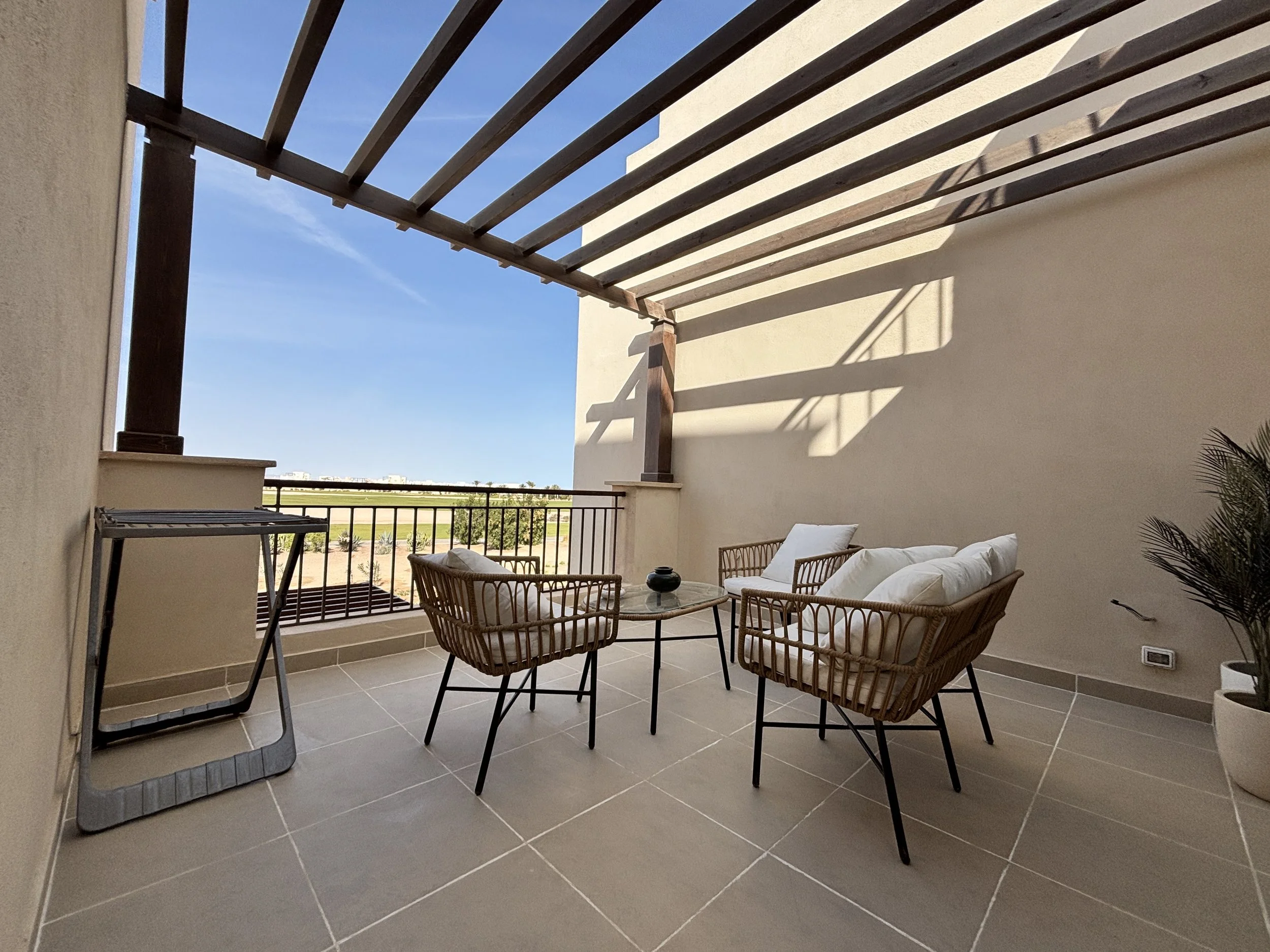 Short-Term vs Long-Term Rental in El Gouna — Which Strategy Is Right for You in 2026