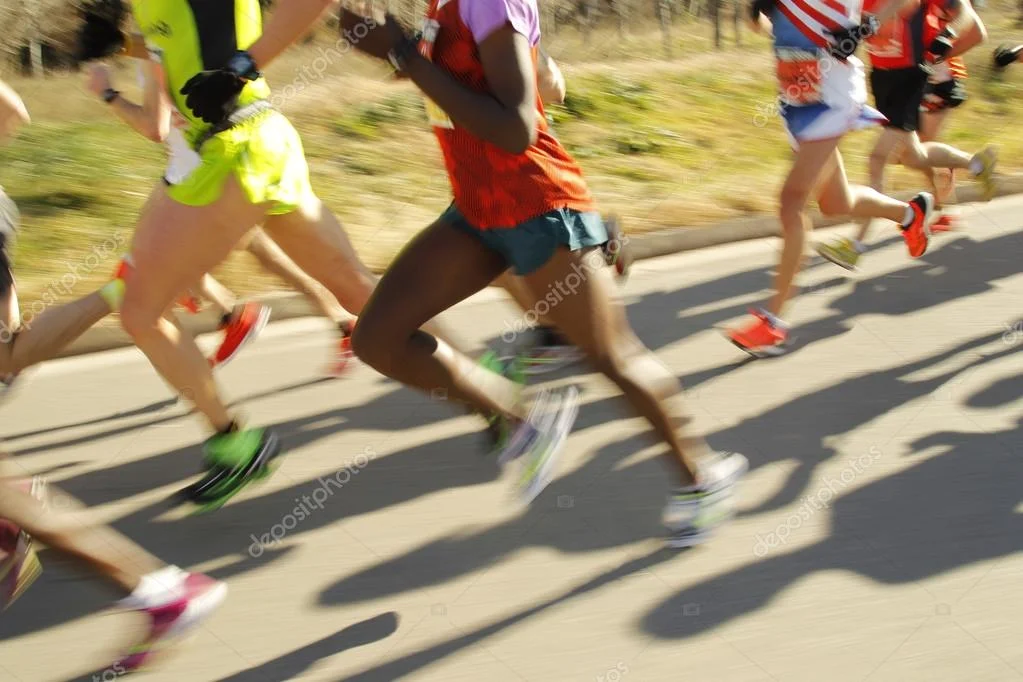 depositphotos_65176145-stock-photo-runners.jpg