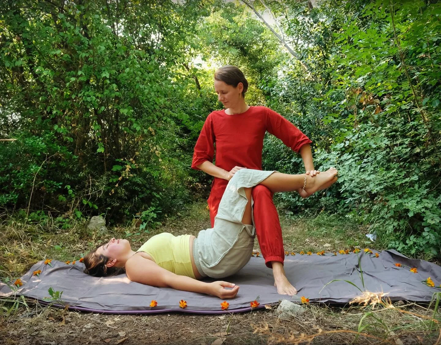 ✨ Only 2 spots left! ✨

Next week at Pachamama we welcome back our beloved teacher @anthony_le_temple_du_toucher for the 4th time to guide a beautiful Thai Massage retreat. We love him so much and fully trust his ability to teach with patience, respe