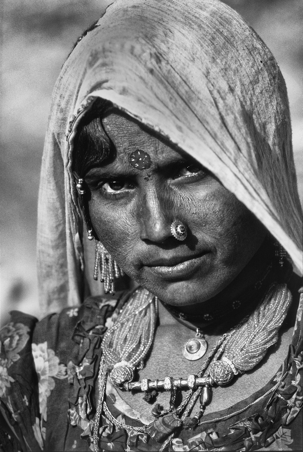 A woman from the Thar Desert located in Rajasthan, India Photography Pierre Toutain-Dorbec.jpg