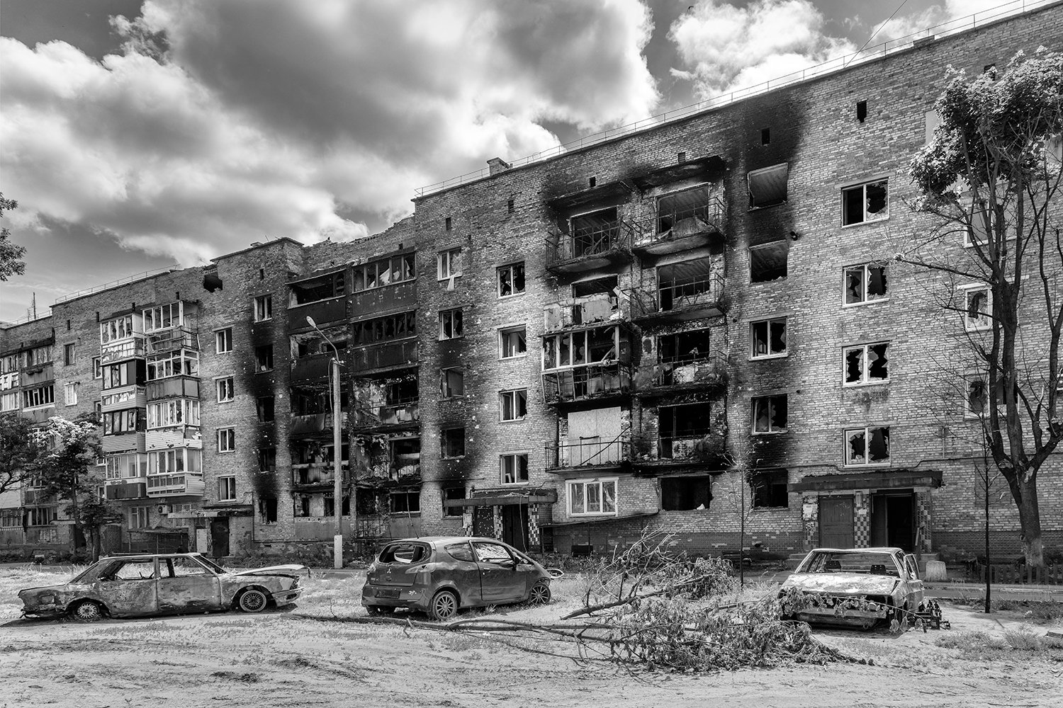 Apartment building destroyed in Bucha in 2022 during the war in Ukraine Photography Pierre Toutain-Dorbec.jpg