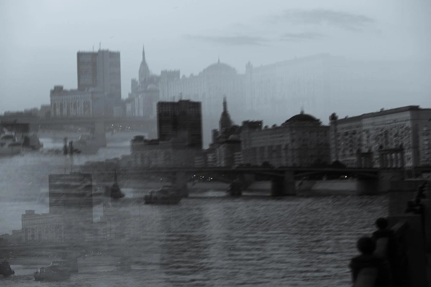 A megapolis in slow motion heat