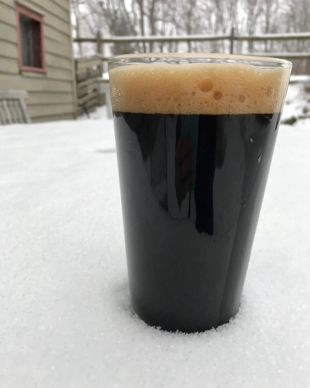 Snow day&hellip; sky so white and beer so dark ❄️🍺

#ssfarmsnowday
