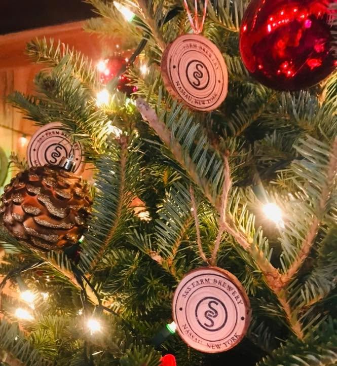 On the first night of Christmas my true love gave to me&hellip; 🎄✨
#holidaybrewerymerch
#ssbrewtree