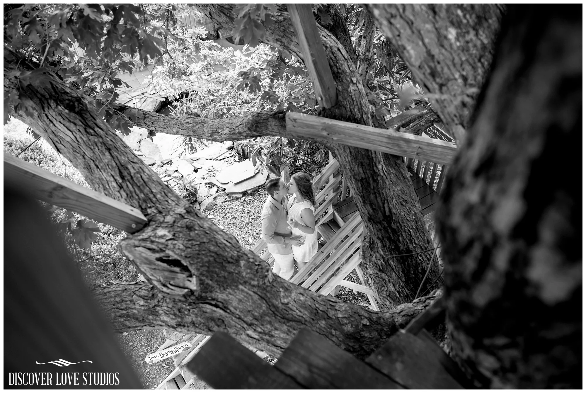 TiffanyBobbyEngagementSessionTreehouseVineyardsMonroeUptownCharlotteNCDiscoverLoveStudios_0002.jpg