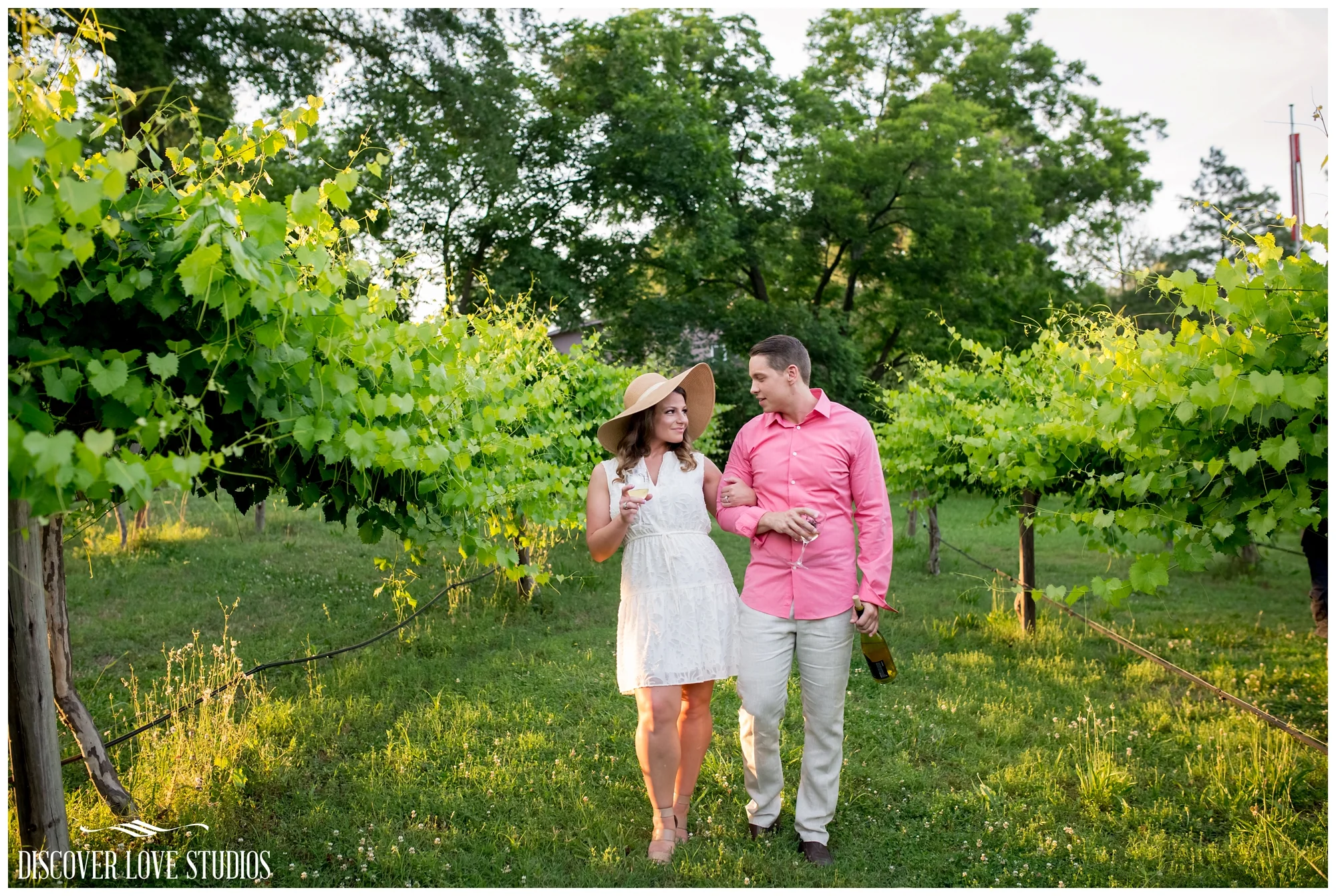 TiffanyBobbyEngagementSessionTreehouseVineyardsMonroeUptownCharlotteNCDiscoverLoveStudios_0008.jpg