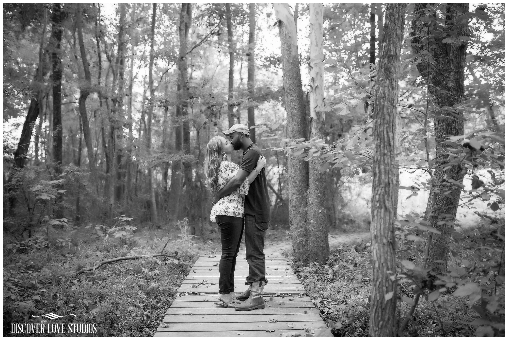 DanaAshfordEngagementSessionSunflowerFieldBushNVineFarmYorkSCDiscoverLoveStudios_0017.jpg