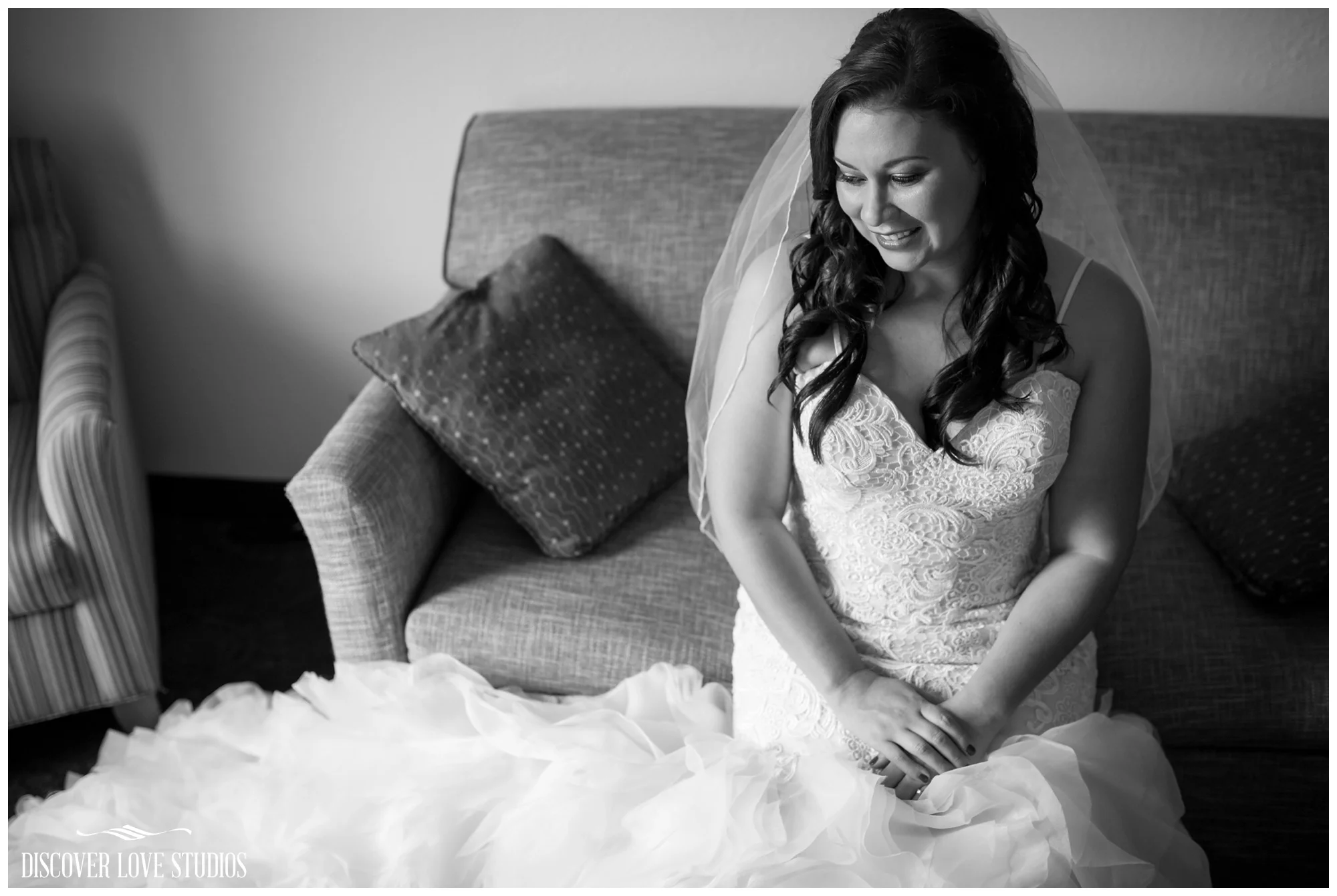NomiJustinCarriganFarmsWeddingPhotographyDiscoverLoveStudios_0010.jpg