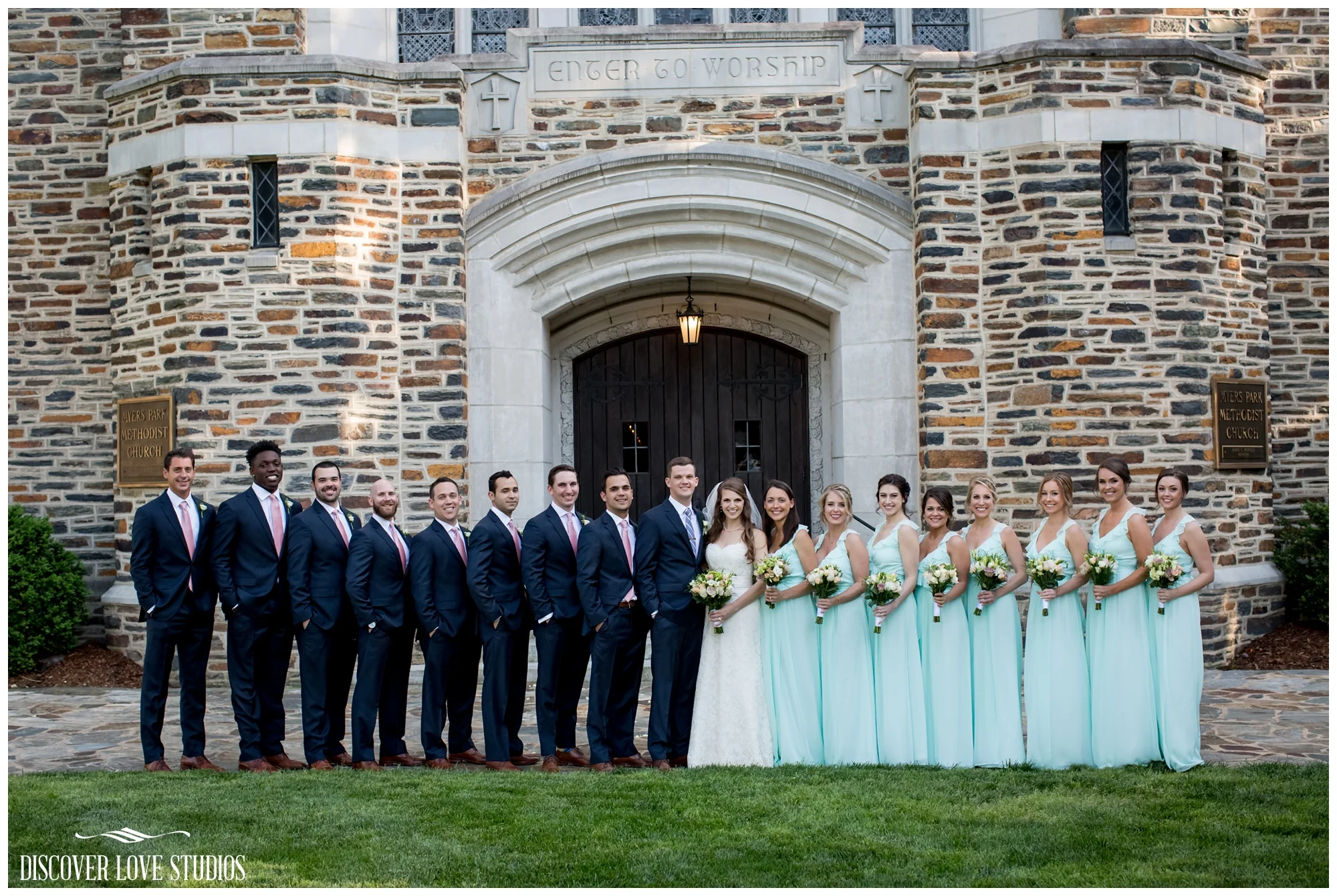 WhitneyWillCharlotteNCWeddingMarriottCityCenterDiscoverLoveStudios_0030.jpg