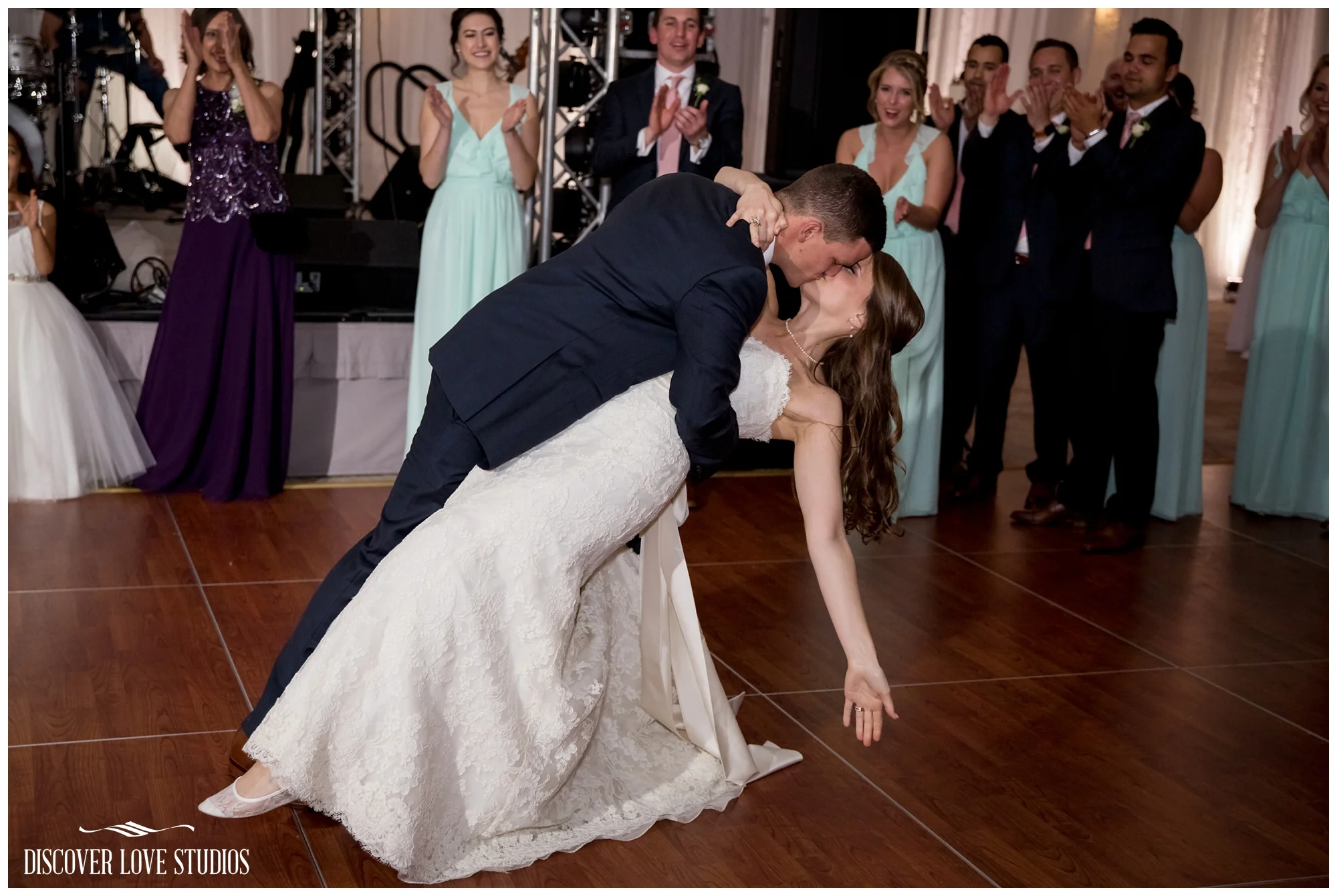 WhitneyWillCharlotteNCWeddingMarriottCityCenterDiscoverLoveStudios_0038.jpg
