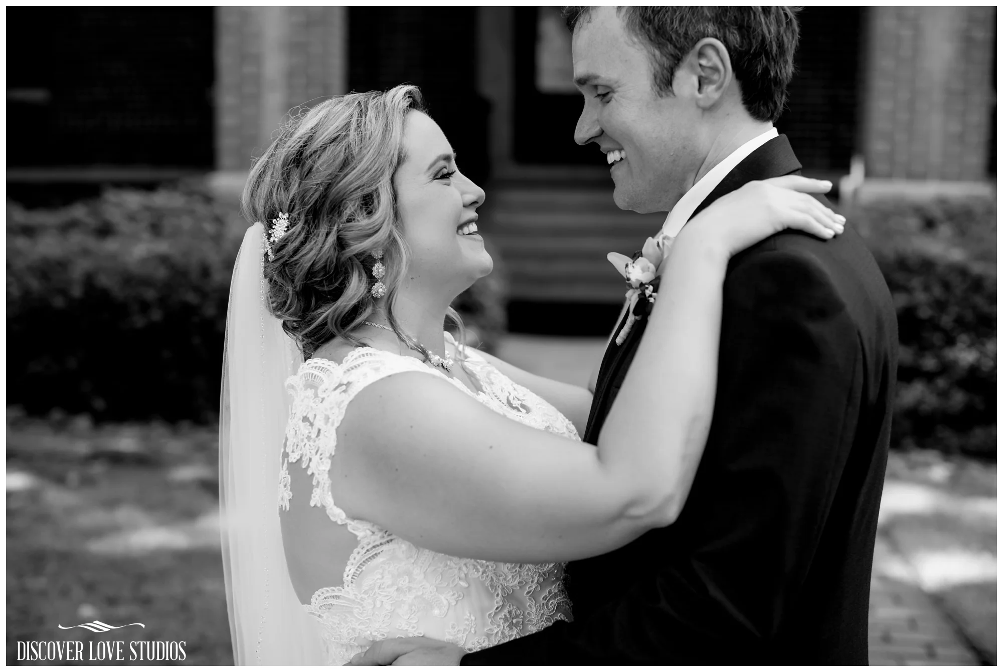 NicoleScottWeddingGrandHallMtHollyNCDiscoverLoveStudios_0043.jpg