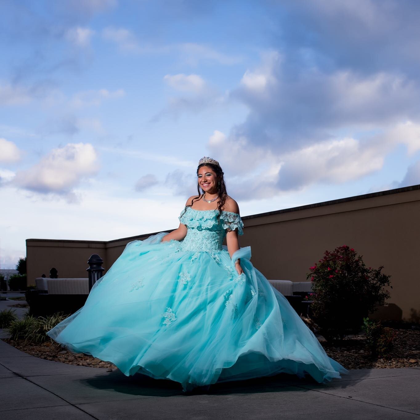 Last night we had the pleasure of photographing Mariana&rsquo;s #quincea&ntilde;era turned #sweet16! Covid kept her from having her celebration last year, so this was a combo of sorts, and it did not disappoint! #discoverlovestudios #birthdaygirl #qu