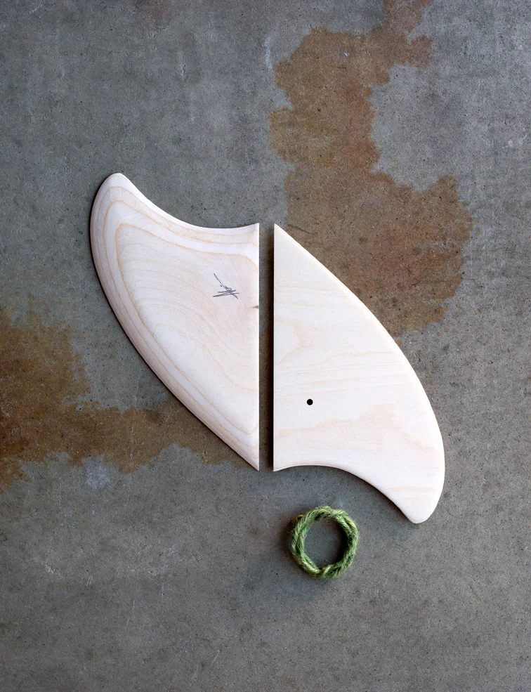 AlongFins-TwinFin-Natural.jpg