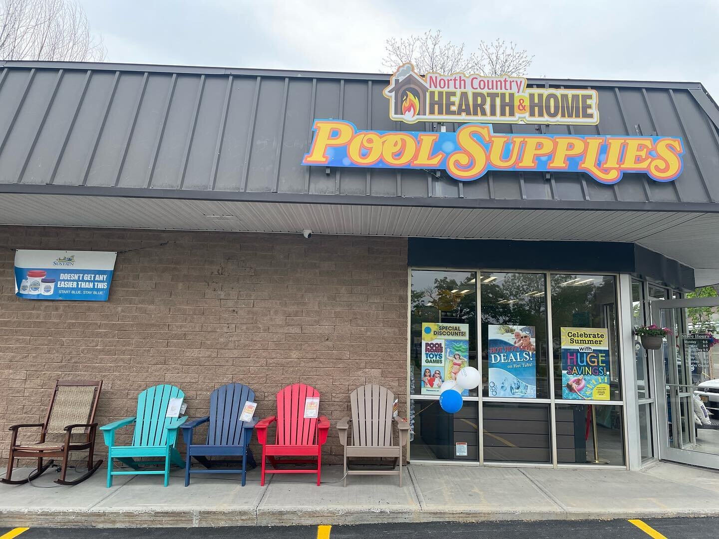 Lot of grand openings happening  today in WATERTOWN!

🎉Congratulations to our friends from @north_country_hearthandhome and @masseys.furniture.barn opening their 2nd location!

☀️Now you can ship pools, hot tubs, pool supplies and outdoor furniture 