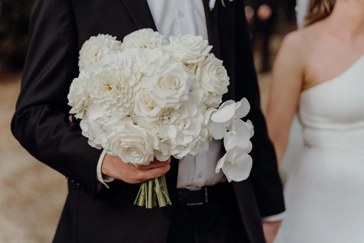 So many shots of this bouquet, could not get enough. By 
@blush_flowers of course!