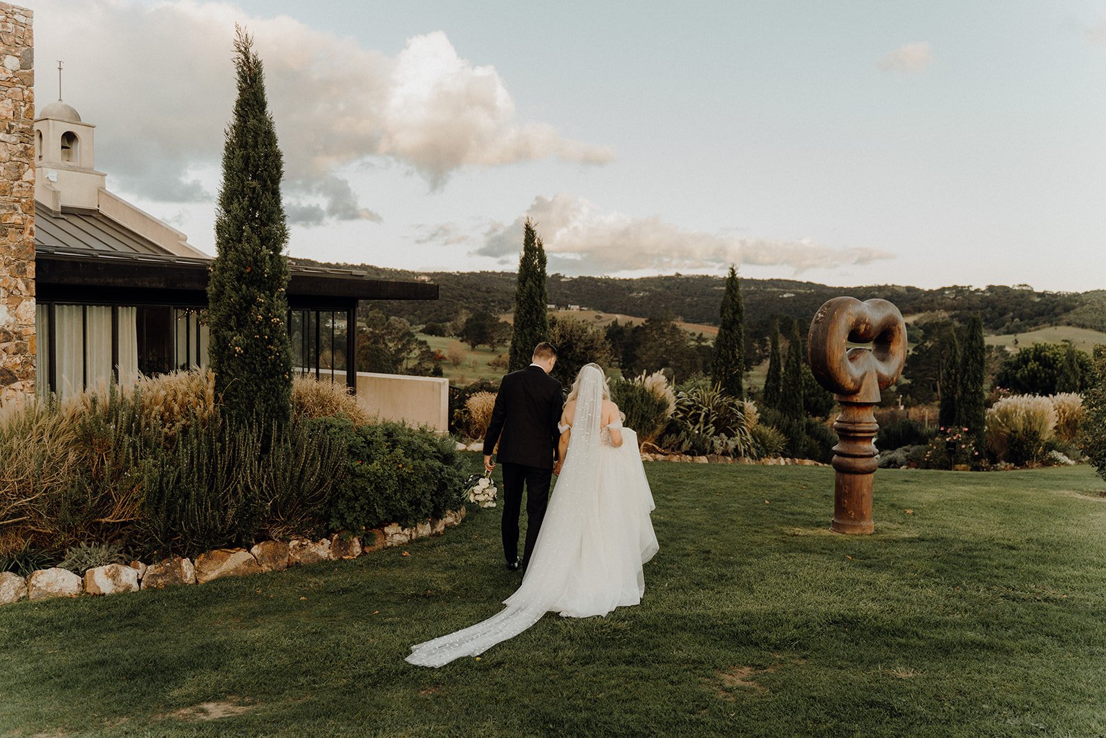 RACHAEL&LUKE_592_websize.jpg