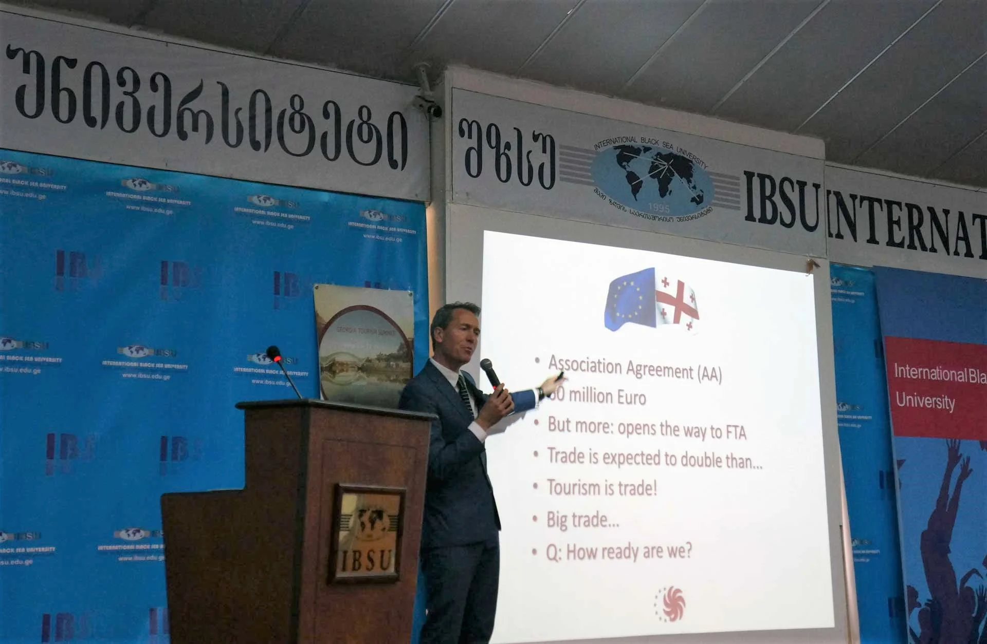 Georgia_Tourism_summit_2014_15.jpg