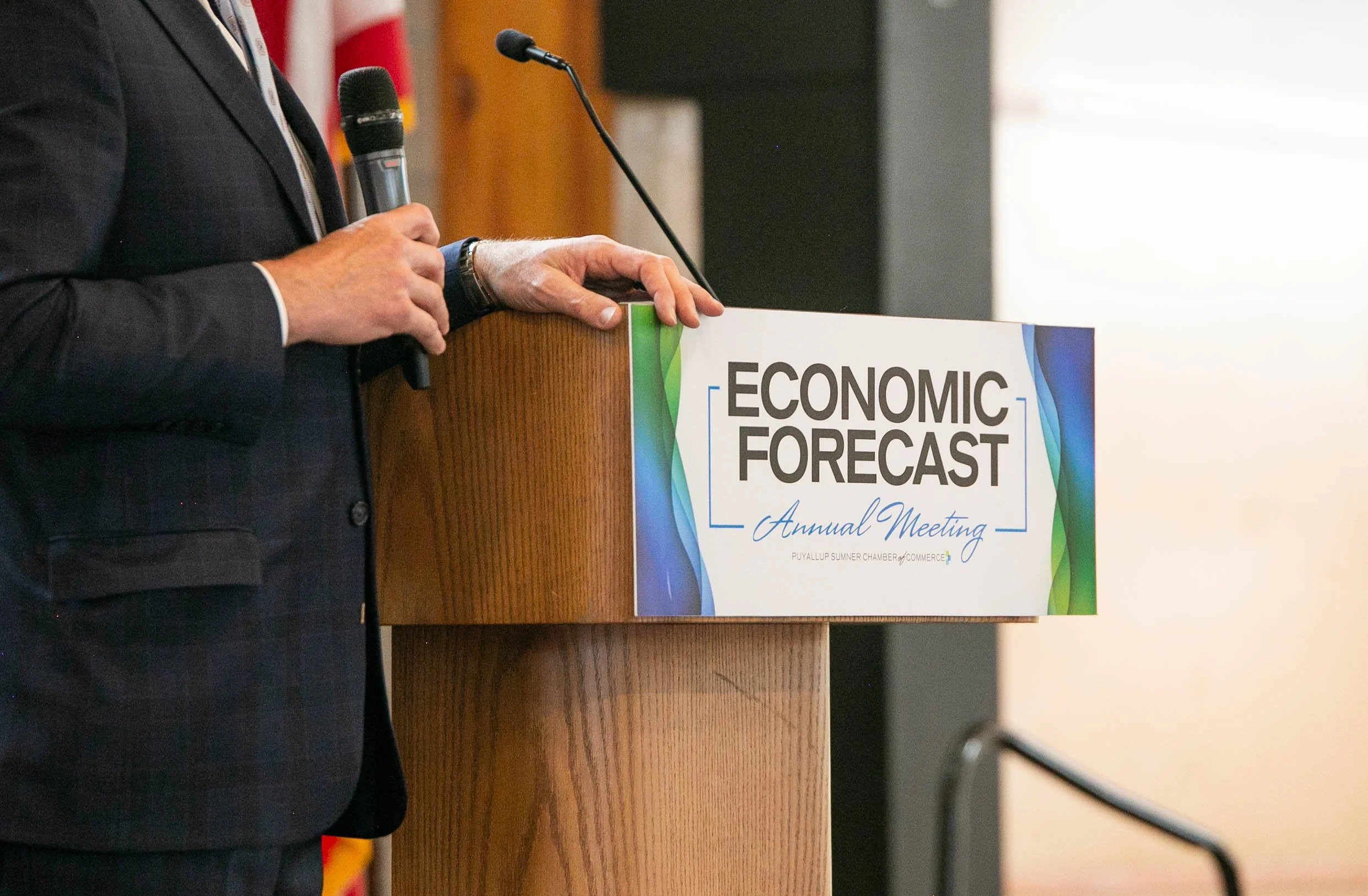 Economic-Forecast-May2022_8245.jpg