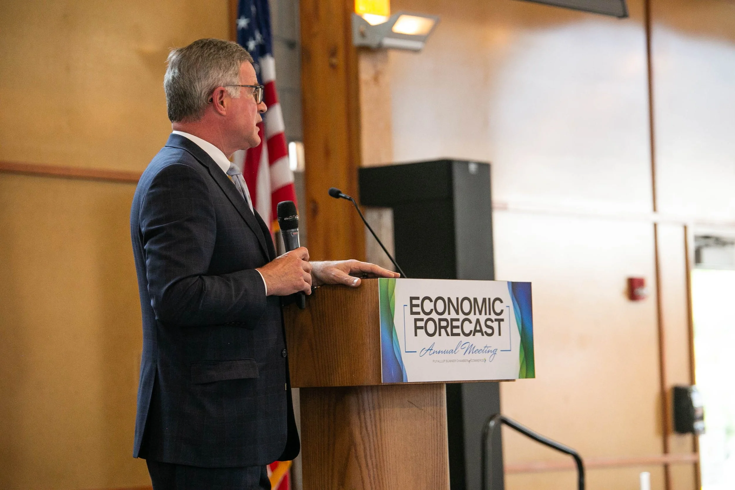 Economic-Forecast-May2022_8248.jpg