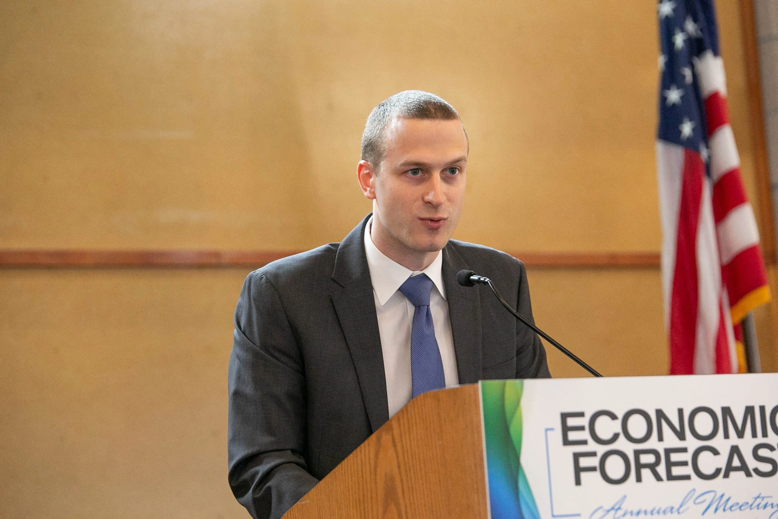 Economic-Forecast-May2022_8300.jpg
