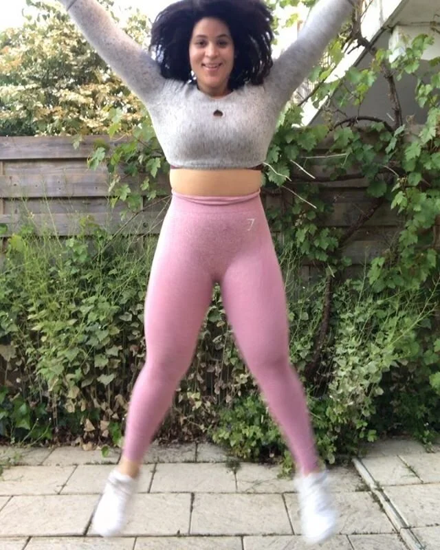 Total Body HIIT because we’re staying strong out here! 💪🏽💕
HIIT is good for cardio and type 2 muscle fiber activation, plus the endorphins make you feel good!
Life is weird and uncertain right now, but the one thing you can always cont