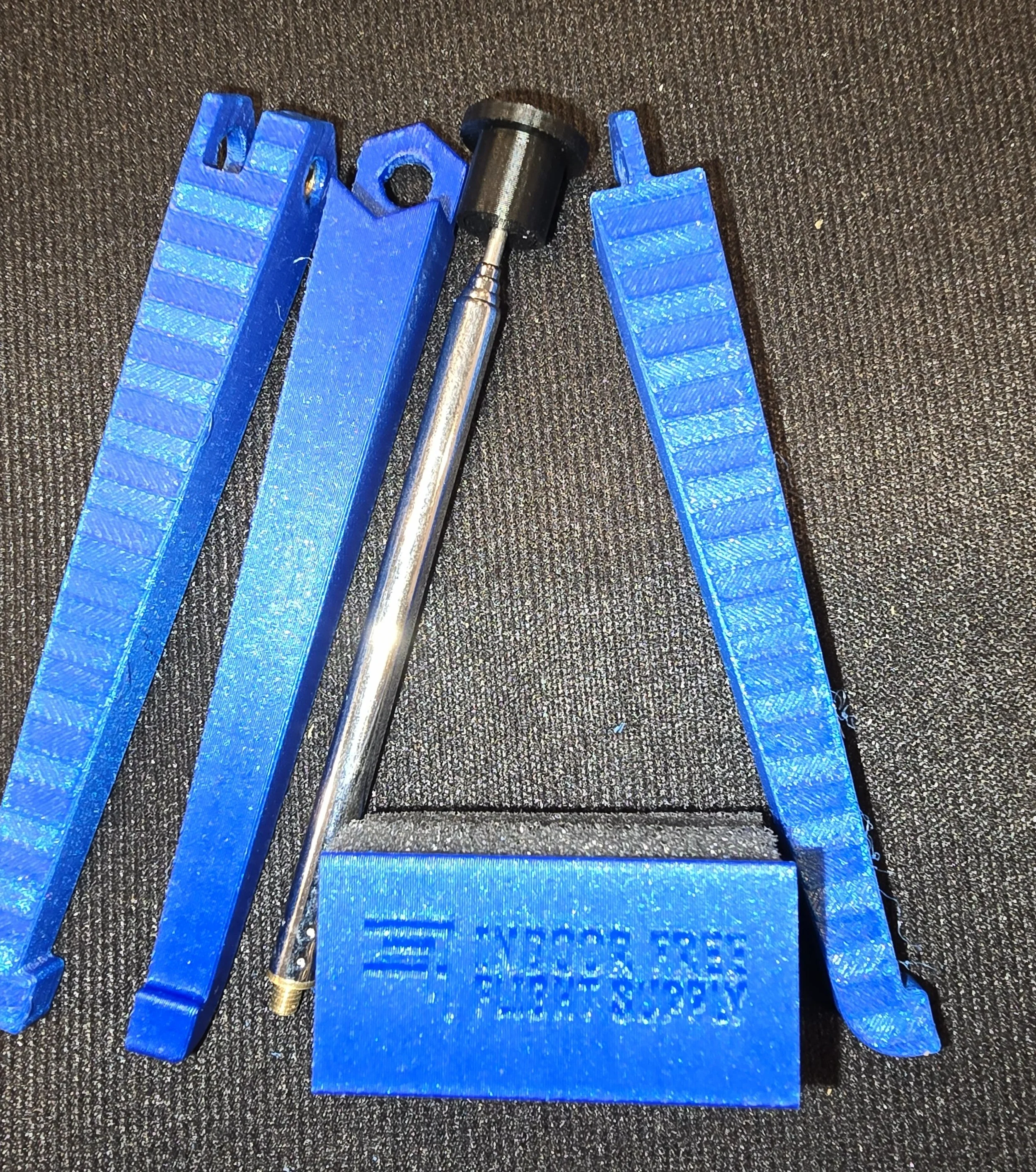 iffs model stand 3.jpg