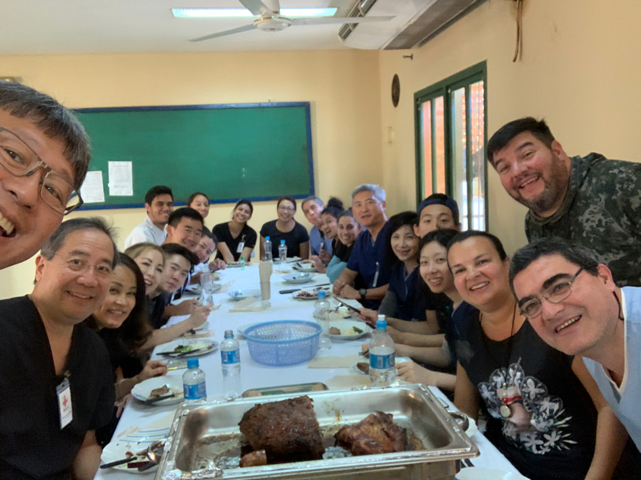 Many thanks to Dr. Laura and Dr. Roberto from Luque Hospital Dental Clinic for taking VERY good care of us and making us delicious home cooked lunches.