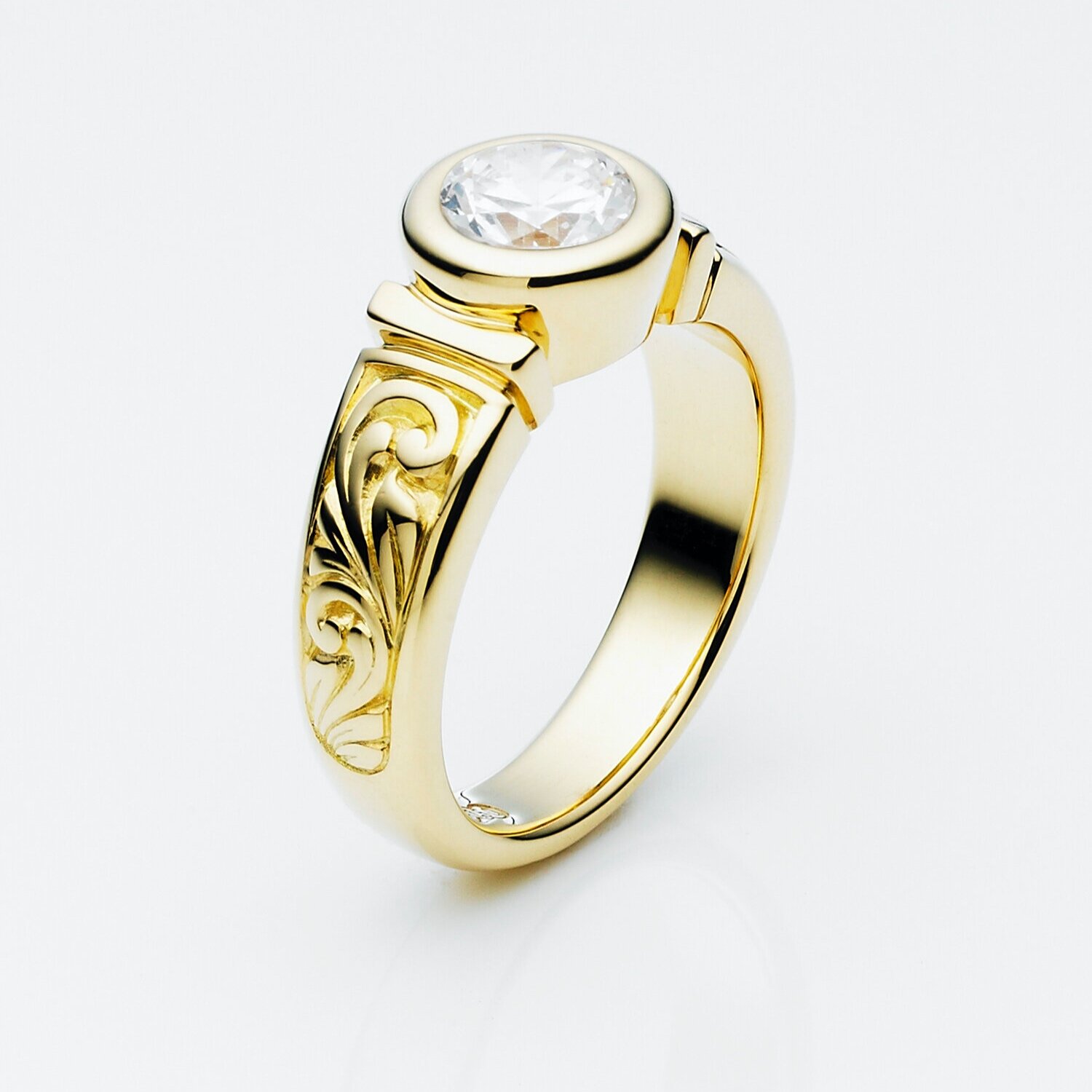 engagement+wedding+yellow+gold+diamond+round+engraved+ring.jpg