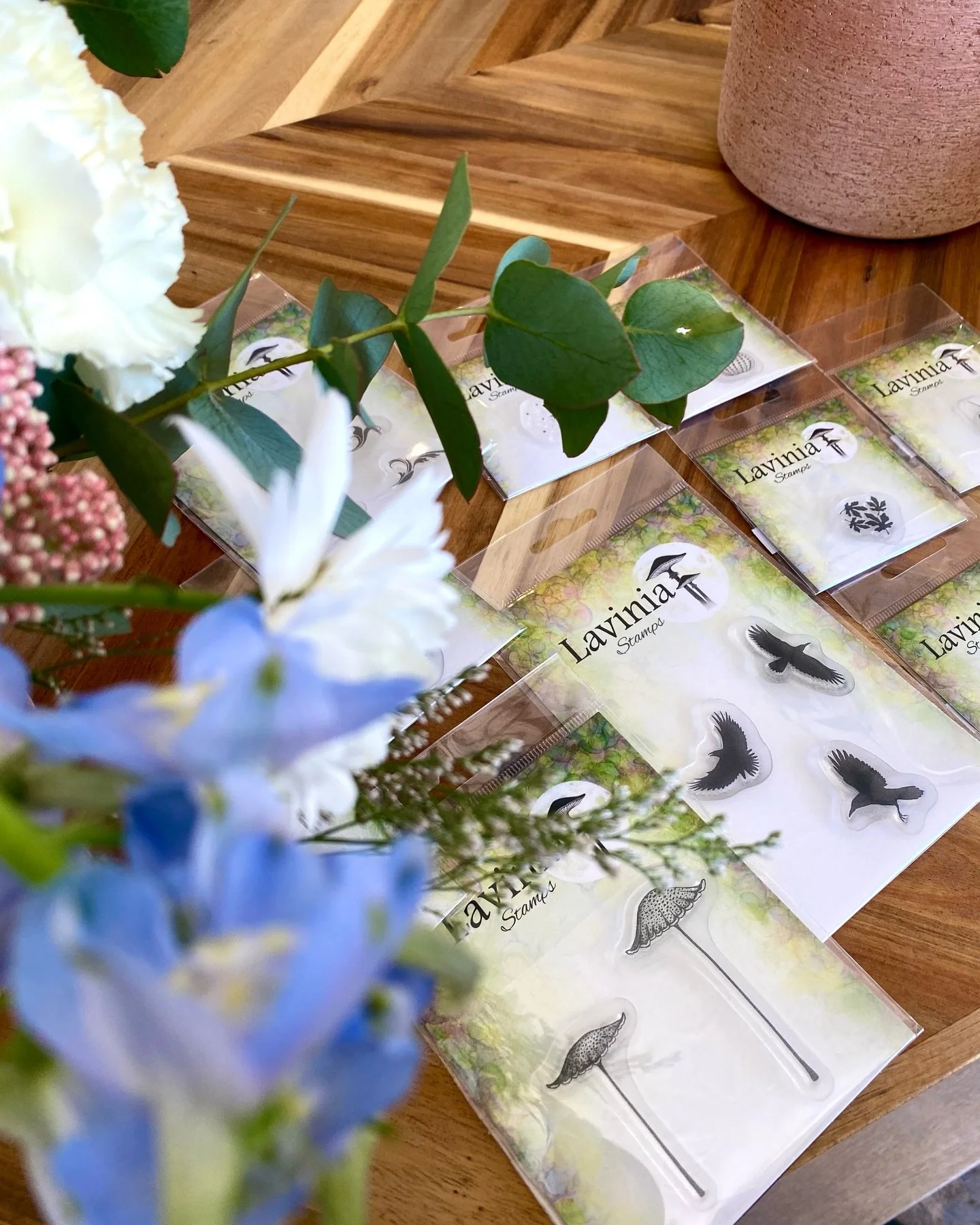 New Lavinia stamps have hit the shelves ✨. Which one is your favourite? @lavinia_stamps 

Shoutout to @marigoldenshop for the most beautiful florals and keeping our Spring hopes alive 🌷🌞