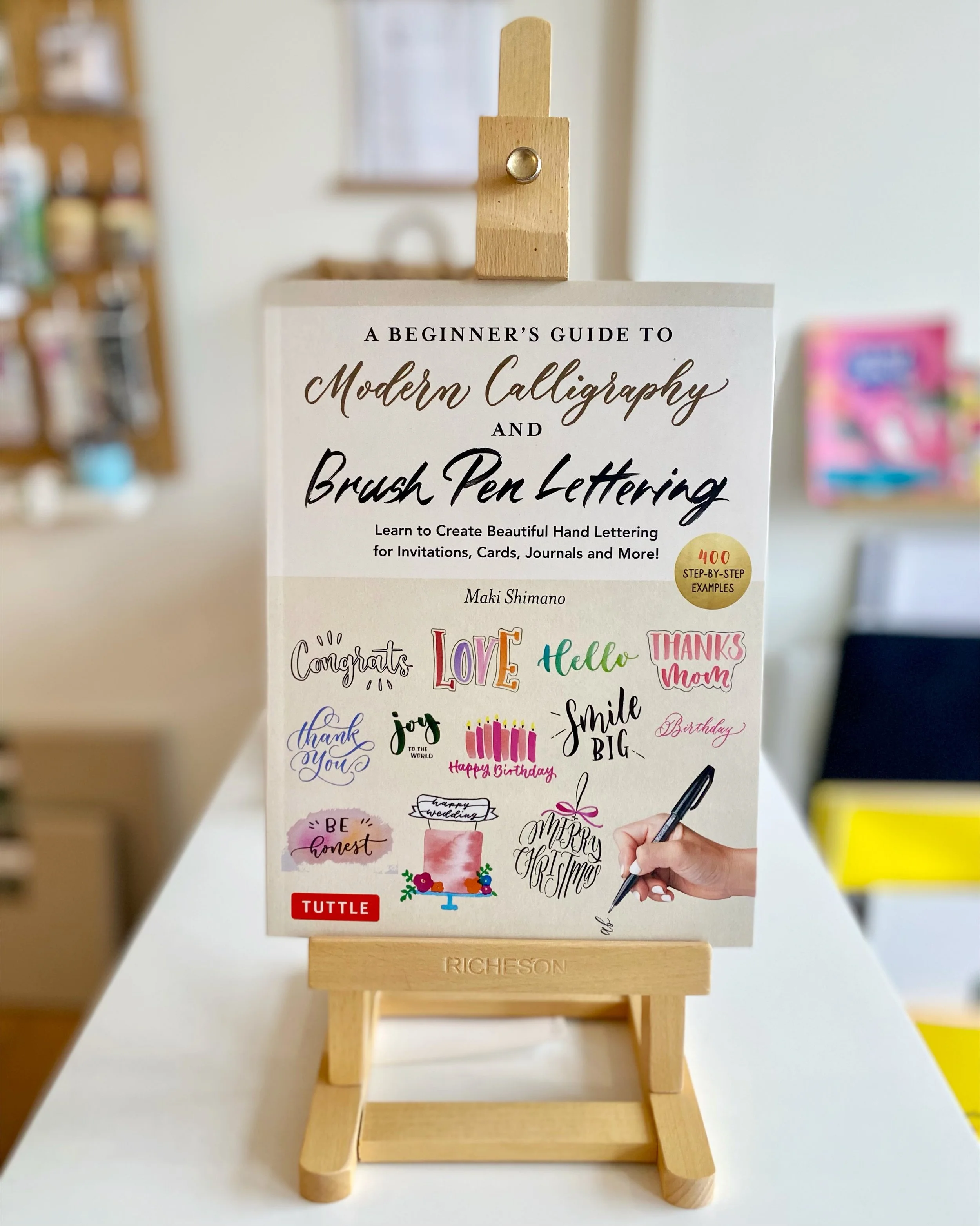 Hand lettering is back! 🖋️ Get started with this beginners guide to modern calligraphy and brush pen lettering. 

Perfect timing for us joining The Sunday Letter Project as Letter-Keepers&hellip; we must say 📮❤️ Tombow brush pens are stocked for yo